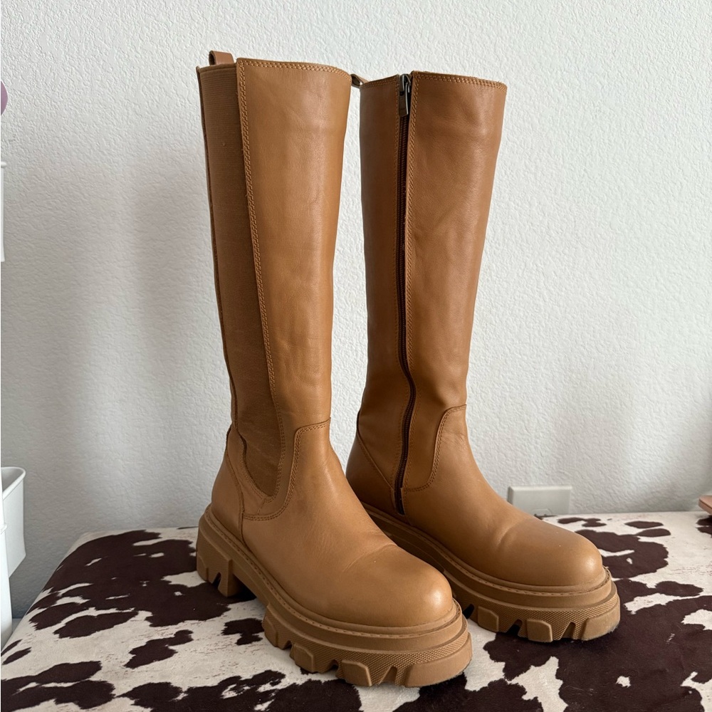 SOLD ON DEPOP Steve Madden Lug Sole Platform Boots - Picture 7 of 10